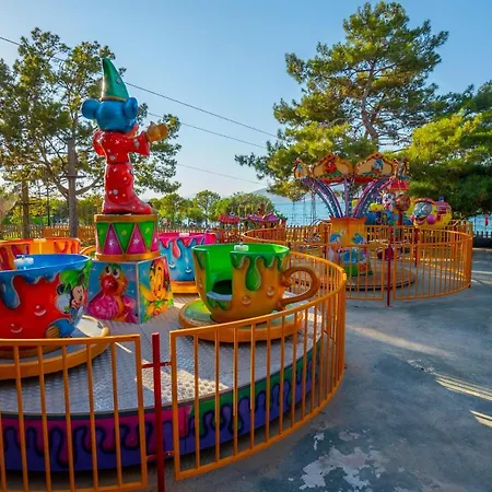 Long Club Nature Complex