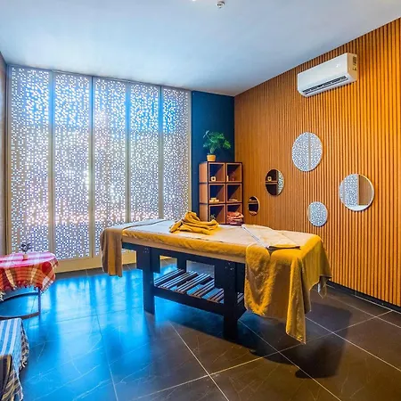 Long Club Nature Complex